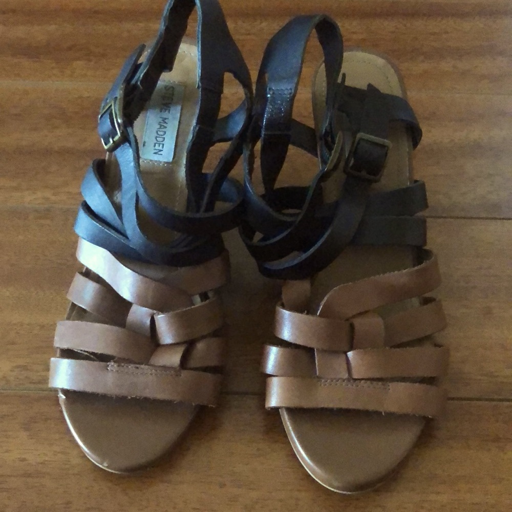 Steve Madden Two Tone wedge Sandals